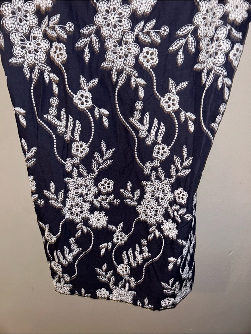 Loft Dress - navy/white embroidered floral tie strap mini length NWT - Picture 5 of 12